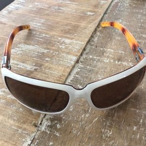 Ladies Costa Del Mar Sunglasses. Style: Isabela